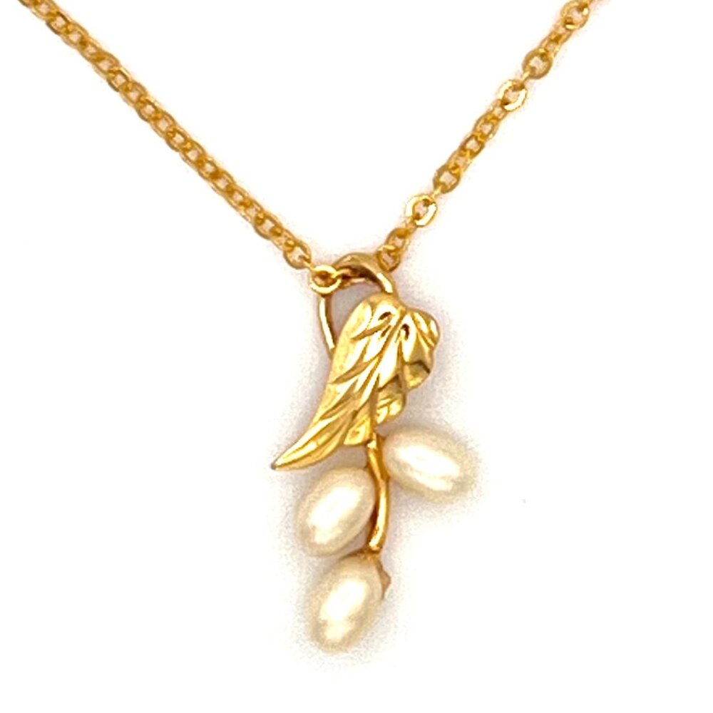 Vintage Gold Leaf Pendant Necklace with Faux Pearl Drops | Classic Jewelry